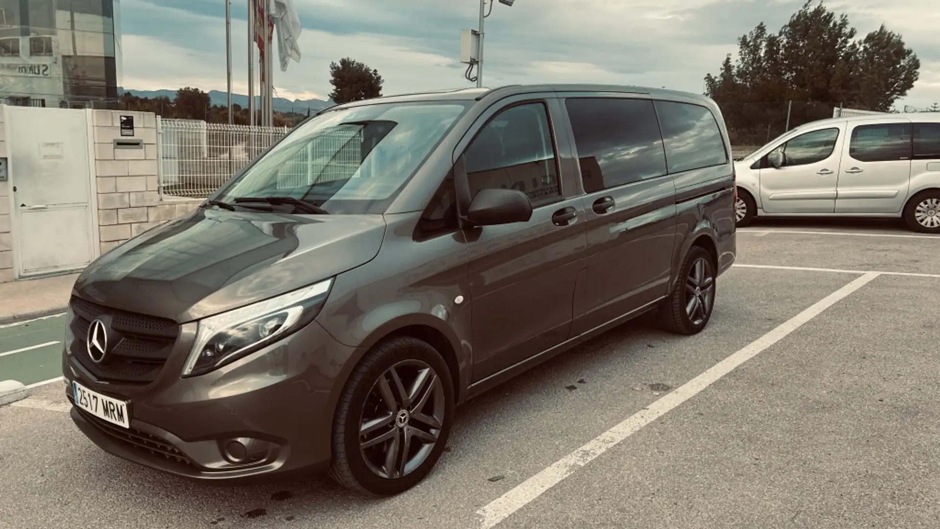Mercedes-Benz Vito Tourer 119 CDI Select Extralargo Aut. Gris - 1