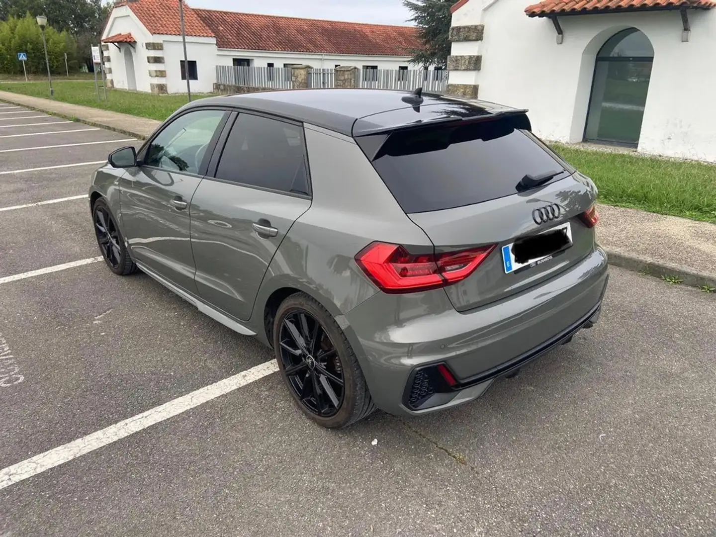 Audi A1 Sportback 30 TFSI S line - 2