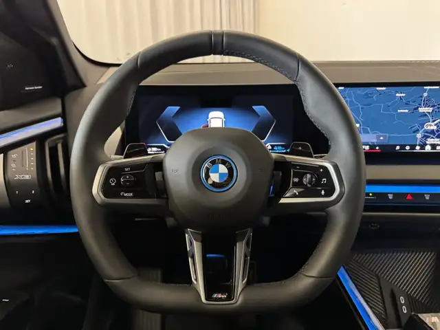 BMW X3 view 11