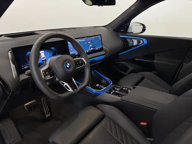 BMW X3 view 8