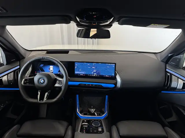 BMW X3 view 10