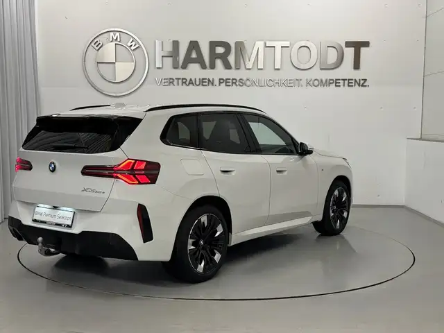BMW X3 view 6