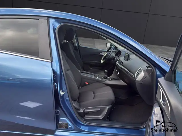 Mazda Mazda3 view 13