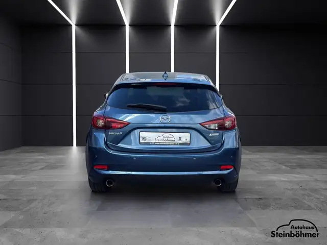 Mazda Mazda3 view 5