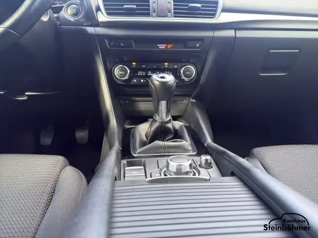 Mazda Mazda3 view 20