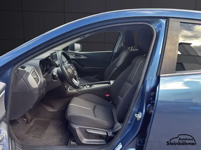 Mazda Mazda3 view 15