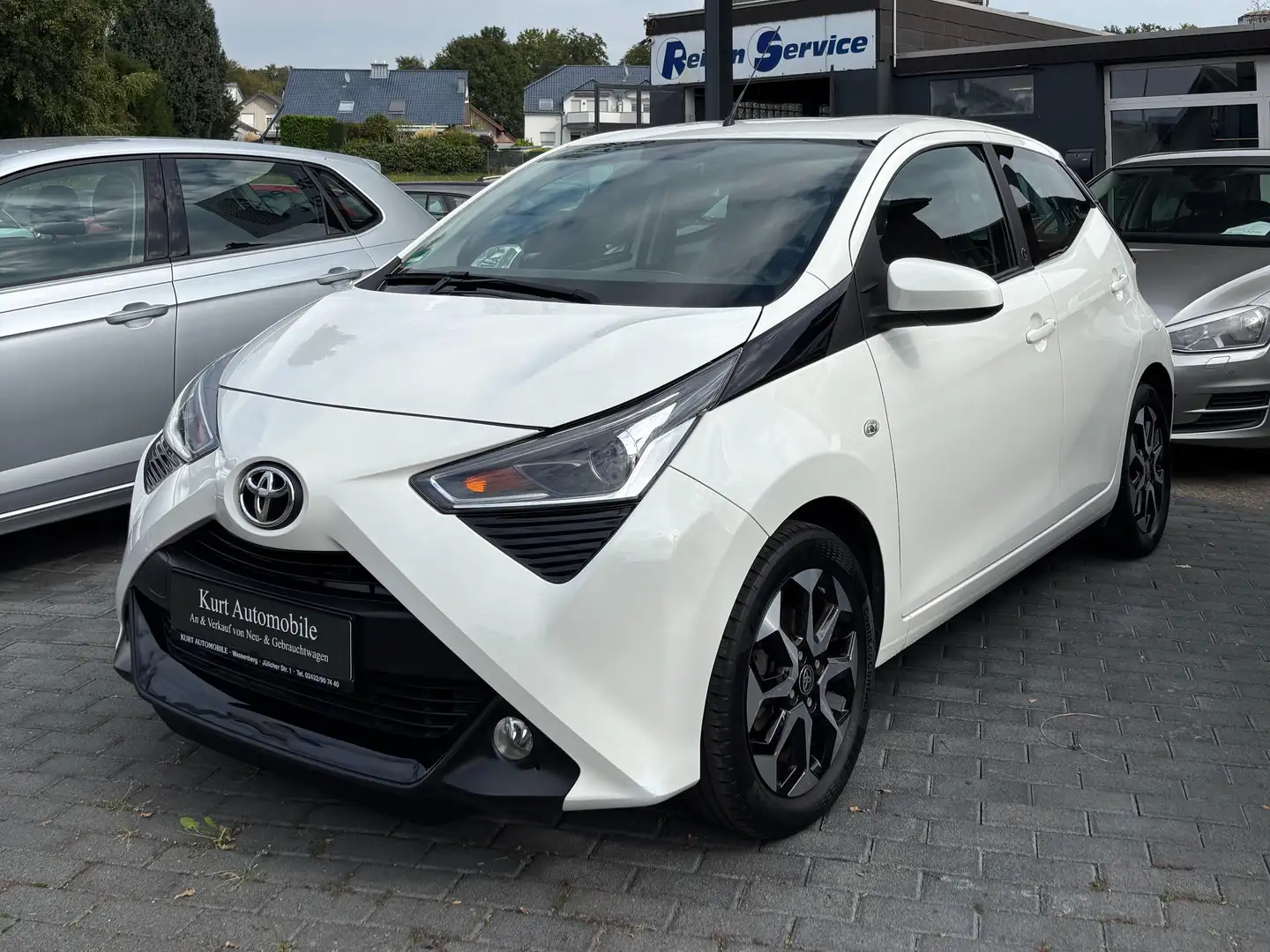 Toyota Aygo x-play Team D Weiß - 2