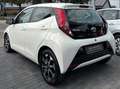 Toyota Aygo x-play Team D Weiß - thumbnail 3