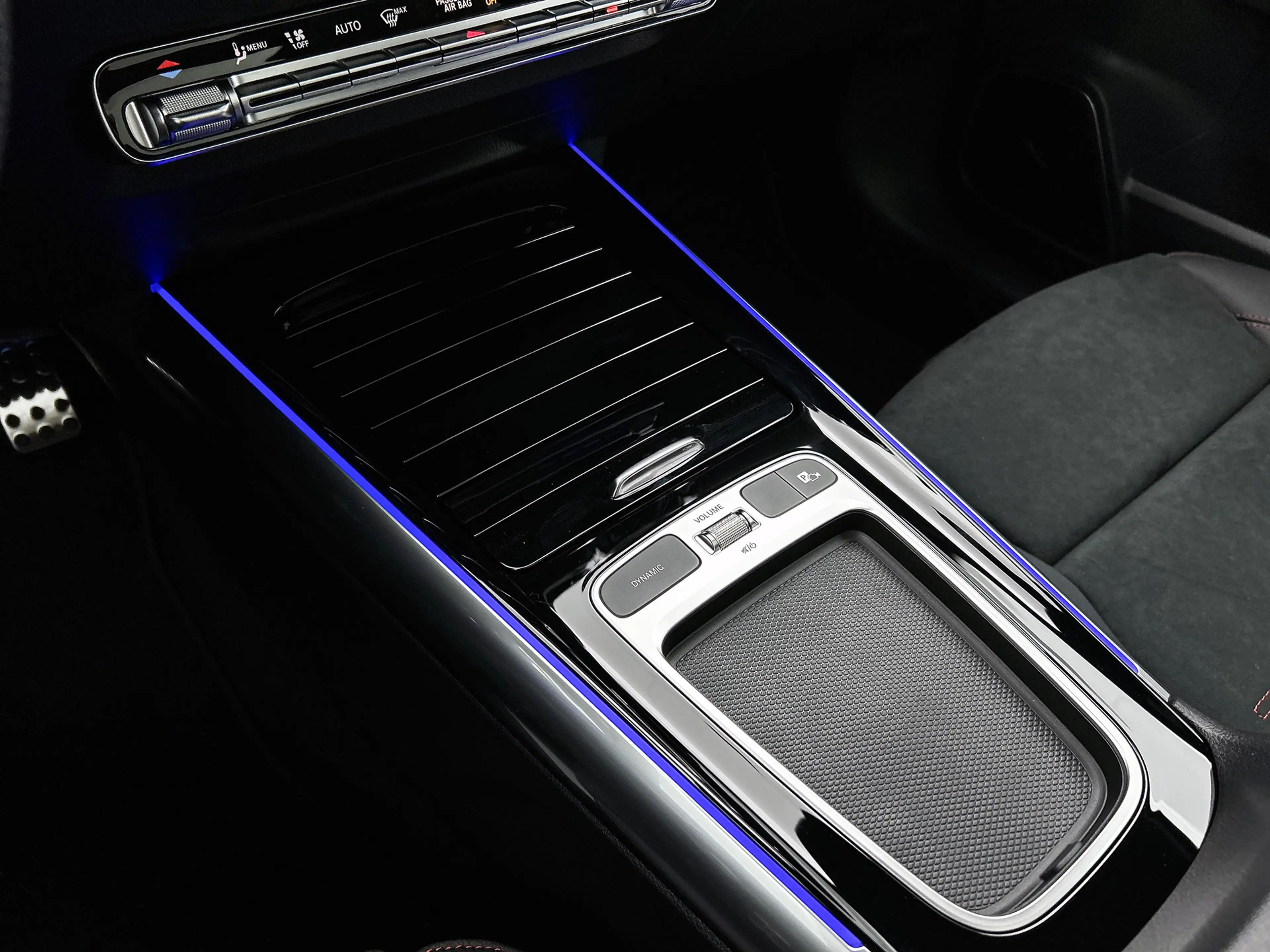 Mercedes-Benz GLA 180 Business Solution AMG | Premium Plus pakket | Nigh — photo 11