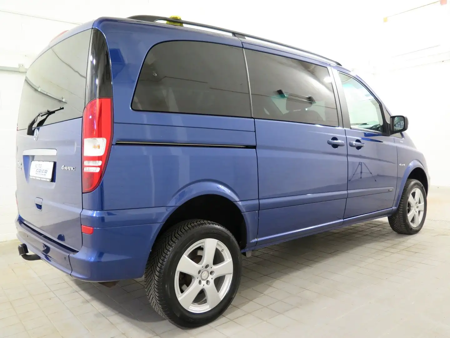 Mercedes-Benz Viano 2.2 CDI Trend Edition kompakt, Standh, AHK Blue - 2