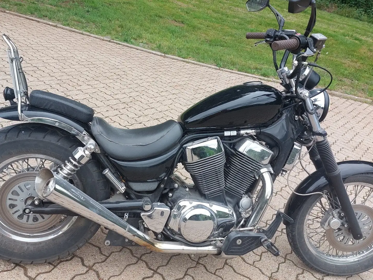 Suzuki VS 1400 Negro - 2