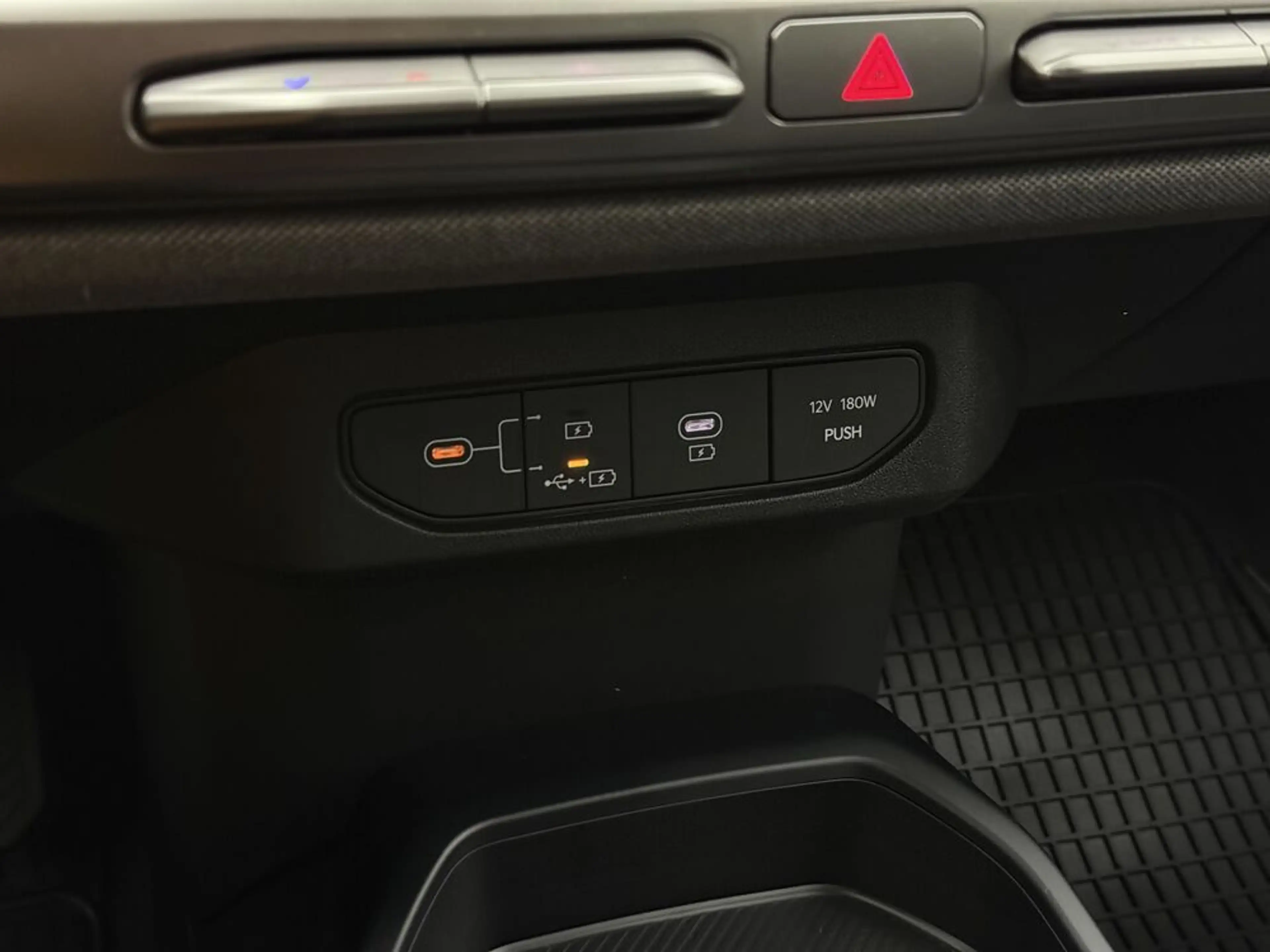 Kia EV4 HB FWD 81,4kWh Earth Plus — photo 12