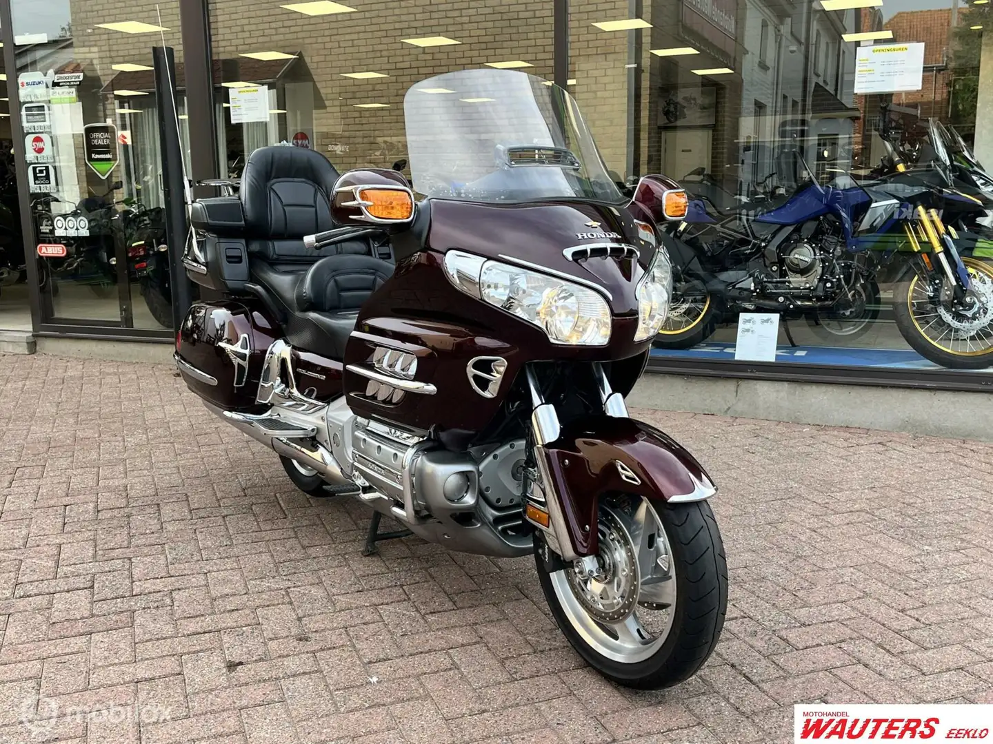 Honda GL 1800 Goldwing Dual C-ABS Deluxe Red - 1