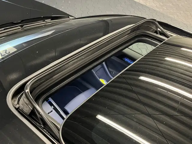 Volkswagen Passat view 10