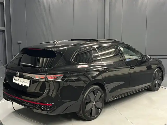 Volkswagen Passat view 6