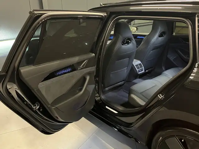 Volkswagen Passat view 15