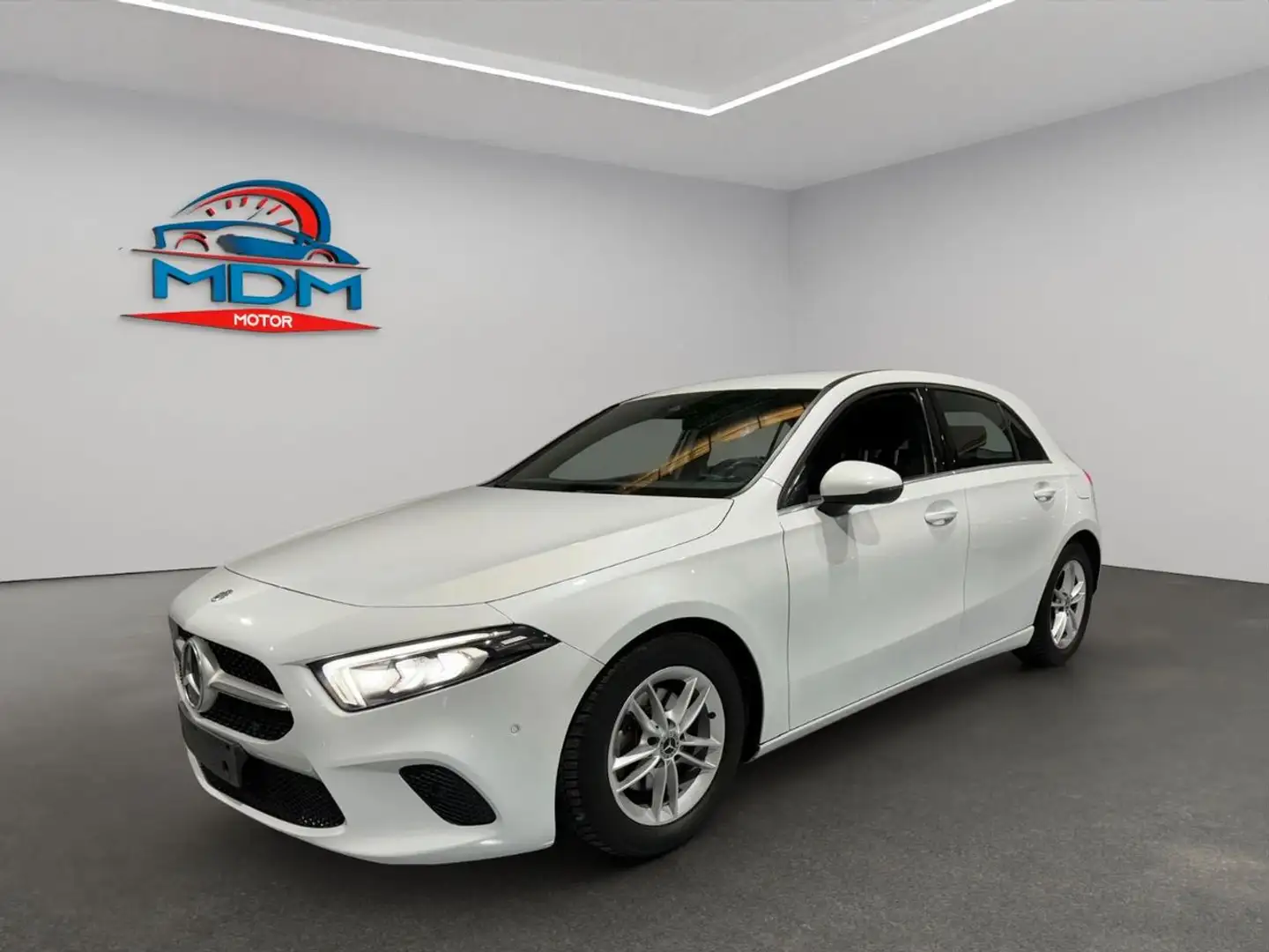 Mercedes-Benz A 180 d Weiß - 2