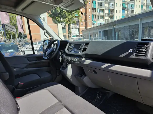 Volkswagen Crafter view 9