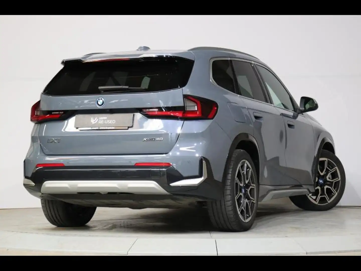 BMW iX1 xDrive30 x-Line Gris - 2