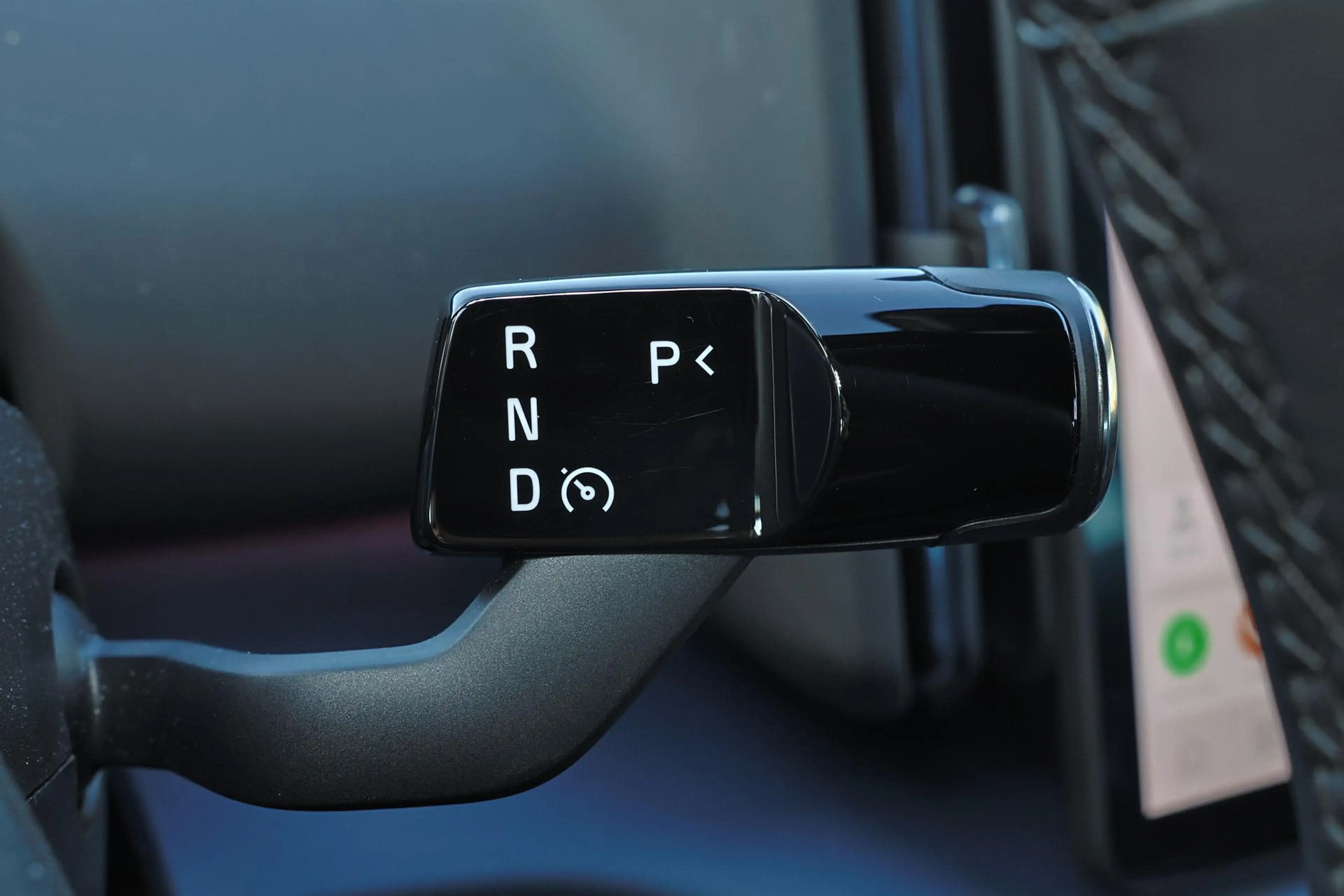 Volvo EX30 Extended Range Plus 69 kWh - Adaptive Cruise Contr — photo 10