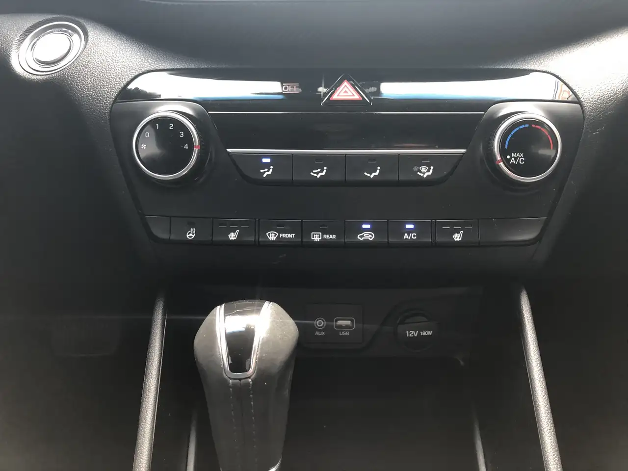 Hyundai TUCSON снимка Hyundai TUCSON