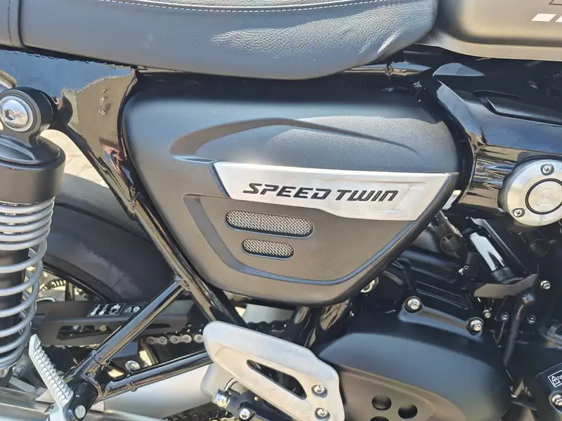 Triumph Speed Twin - foto 6