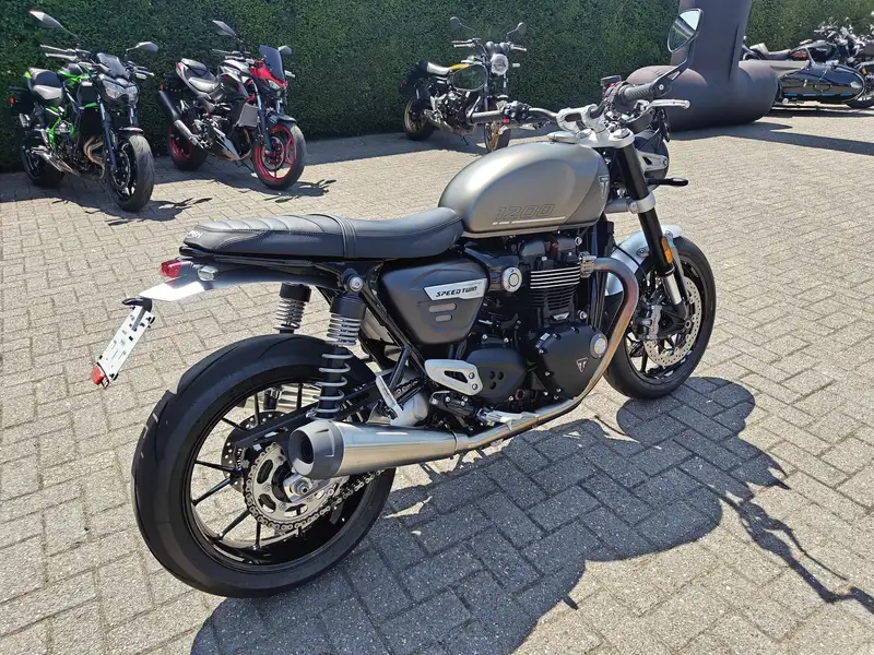 Triumph Speed Twin - foto 3
