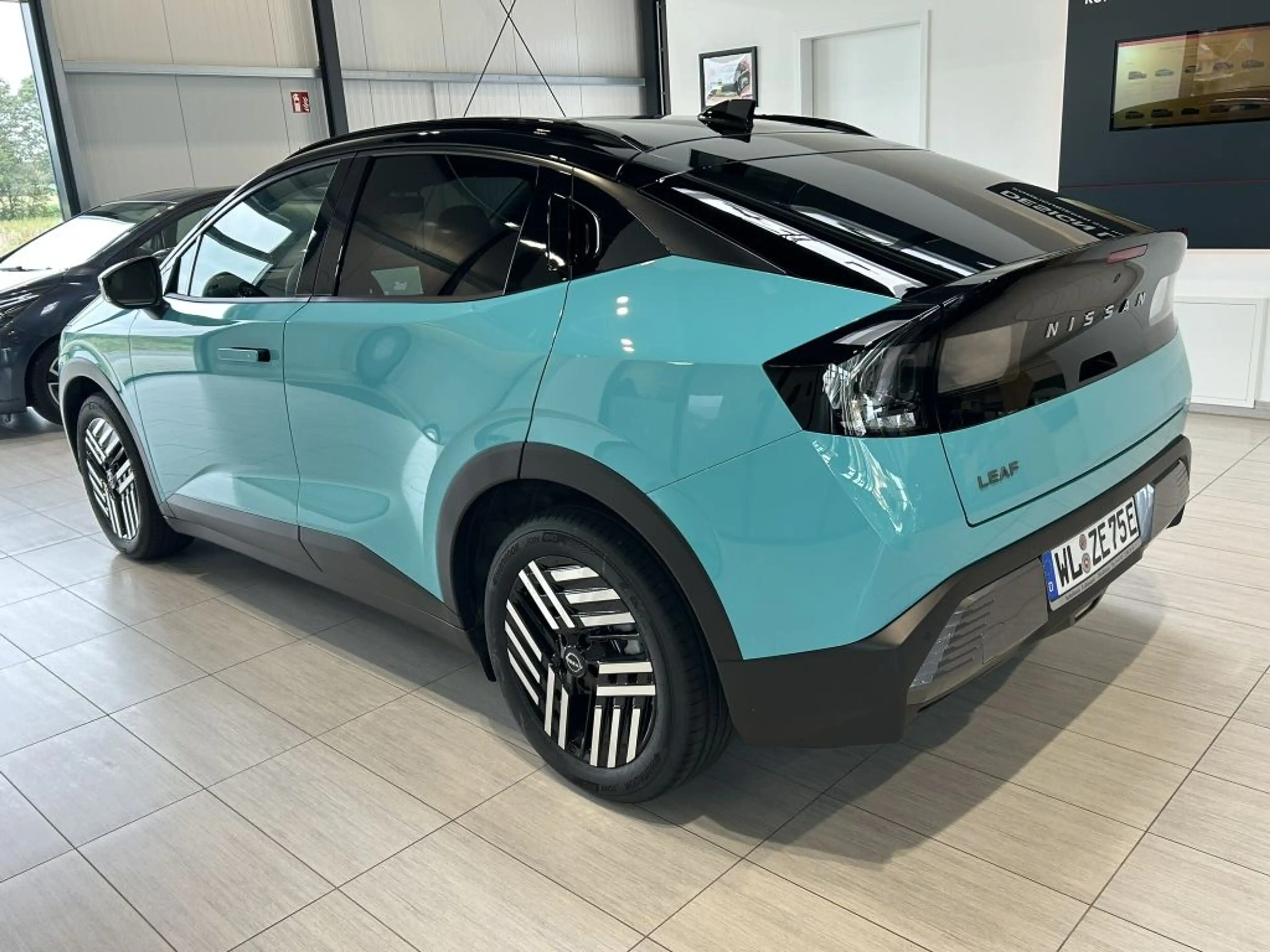 Nissan Leaf 75 KWH ADVANCE V2L 2 FARBEN — photo 4