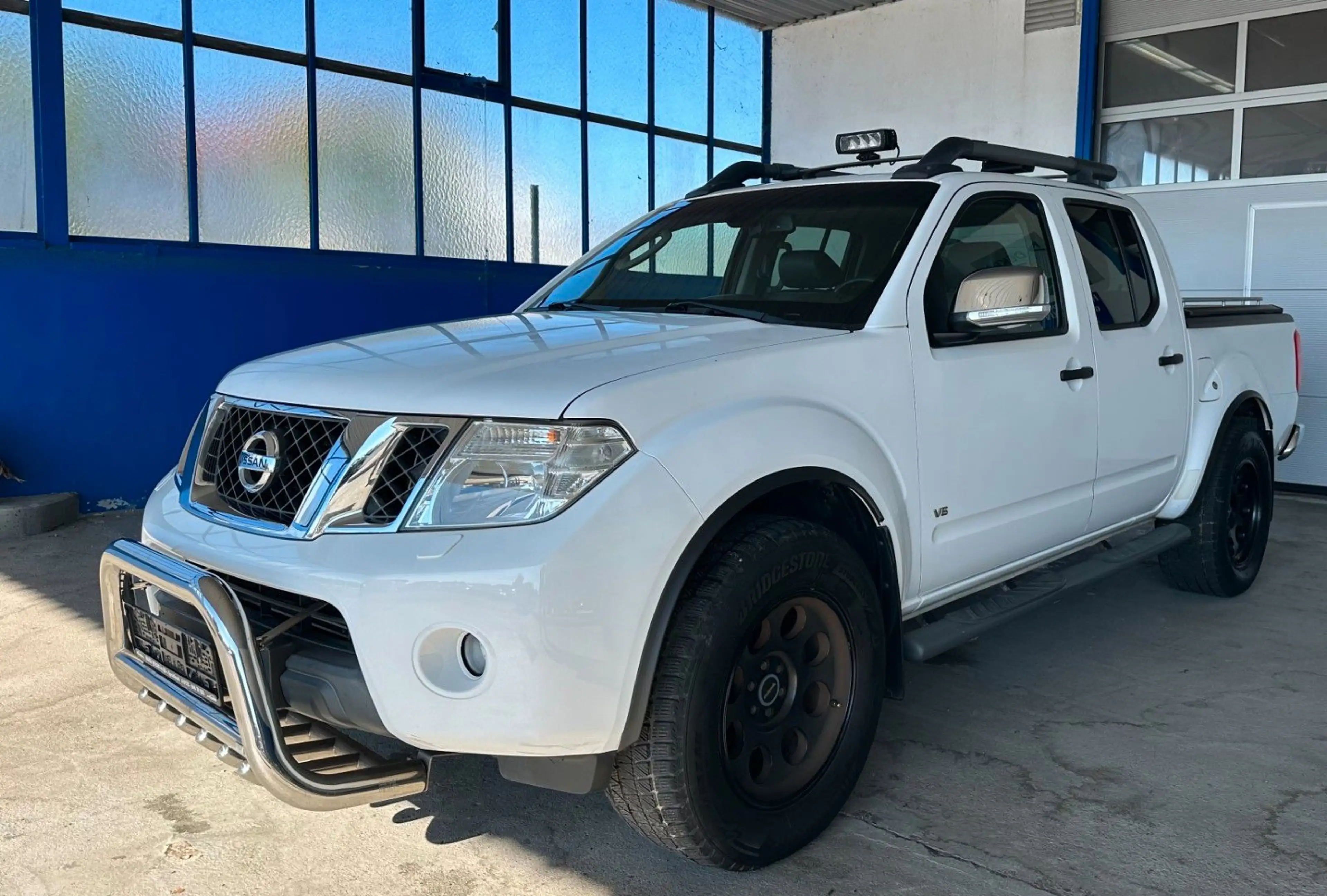Nissan Navara Pickup Double Cab LE V6 4X4 / Kamera /SHZ — photo 8