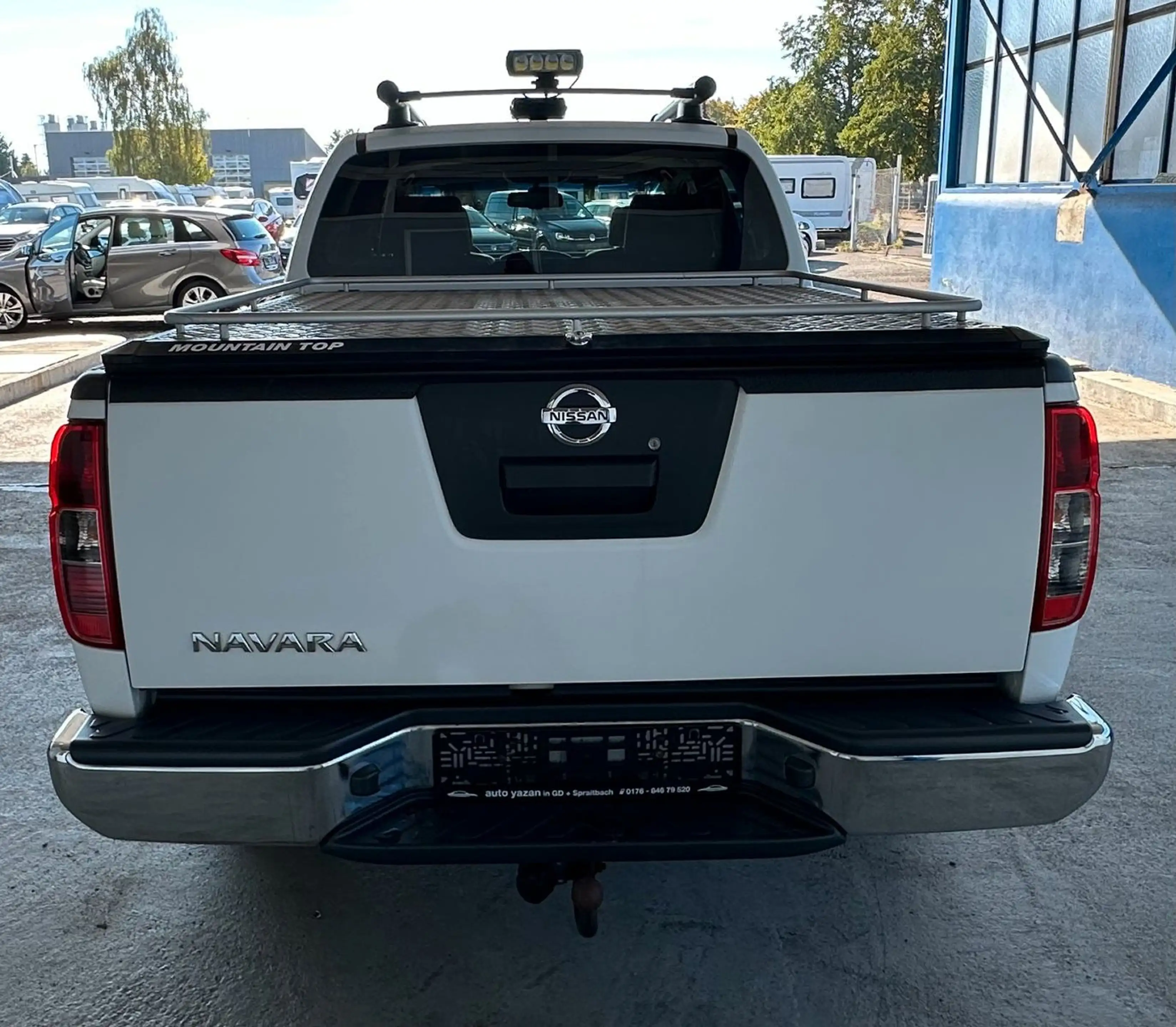 Nissan Navara Pickup Double Cab LE V6 4X4 / Kamera /SHZ — photo 11