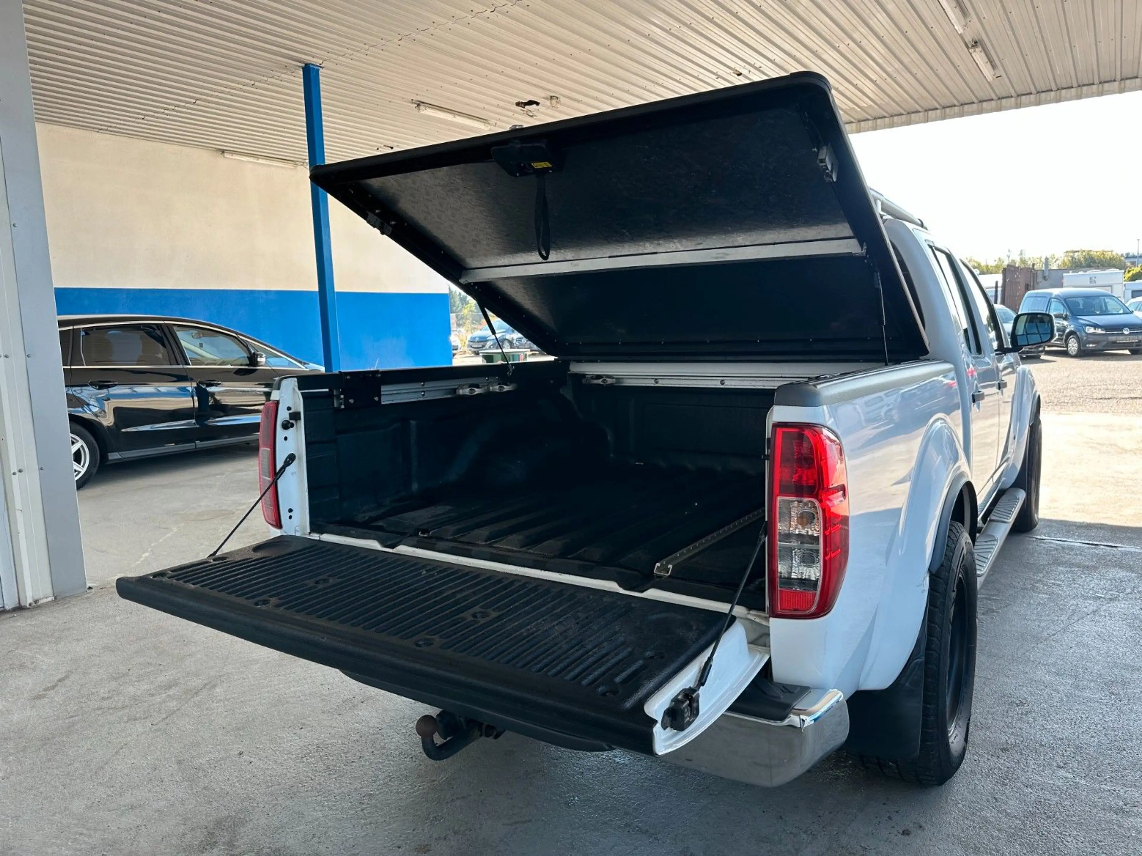 Nissan Navara Pickup Double Cab LE V6 4X4 / Kamera /SHZ — photo 12