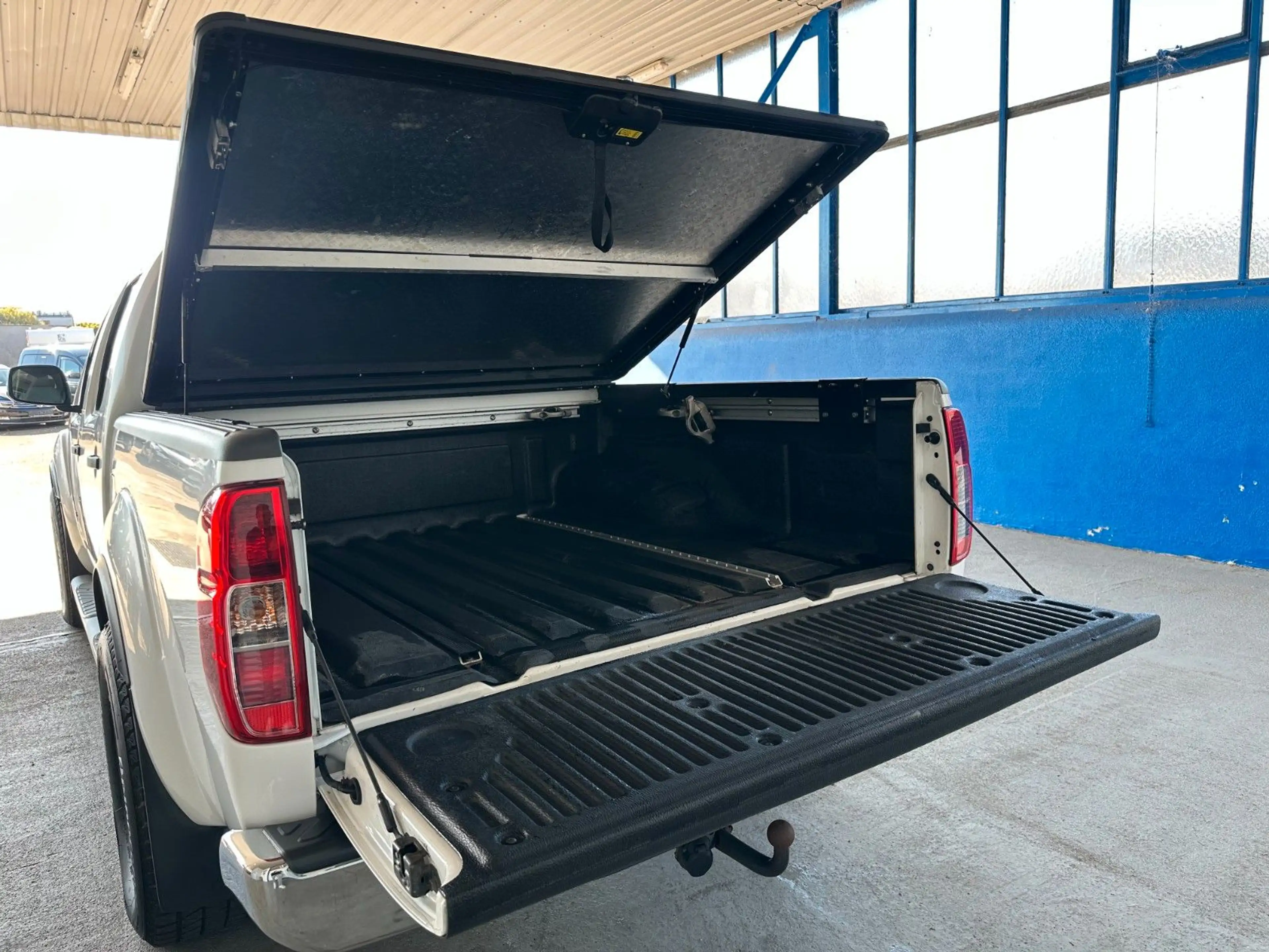 Nissan Navara Pickup Double Cab LE V6 4X4 / Kamera /SHZ — photo 26