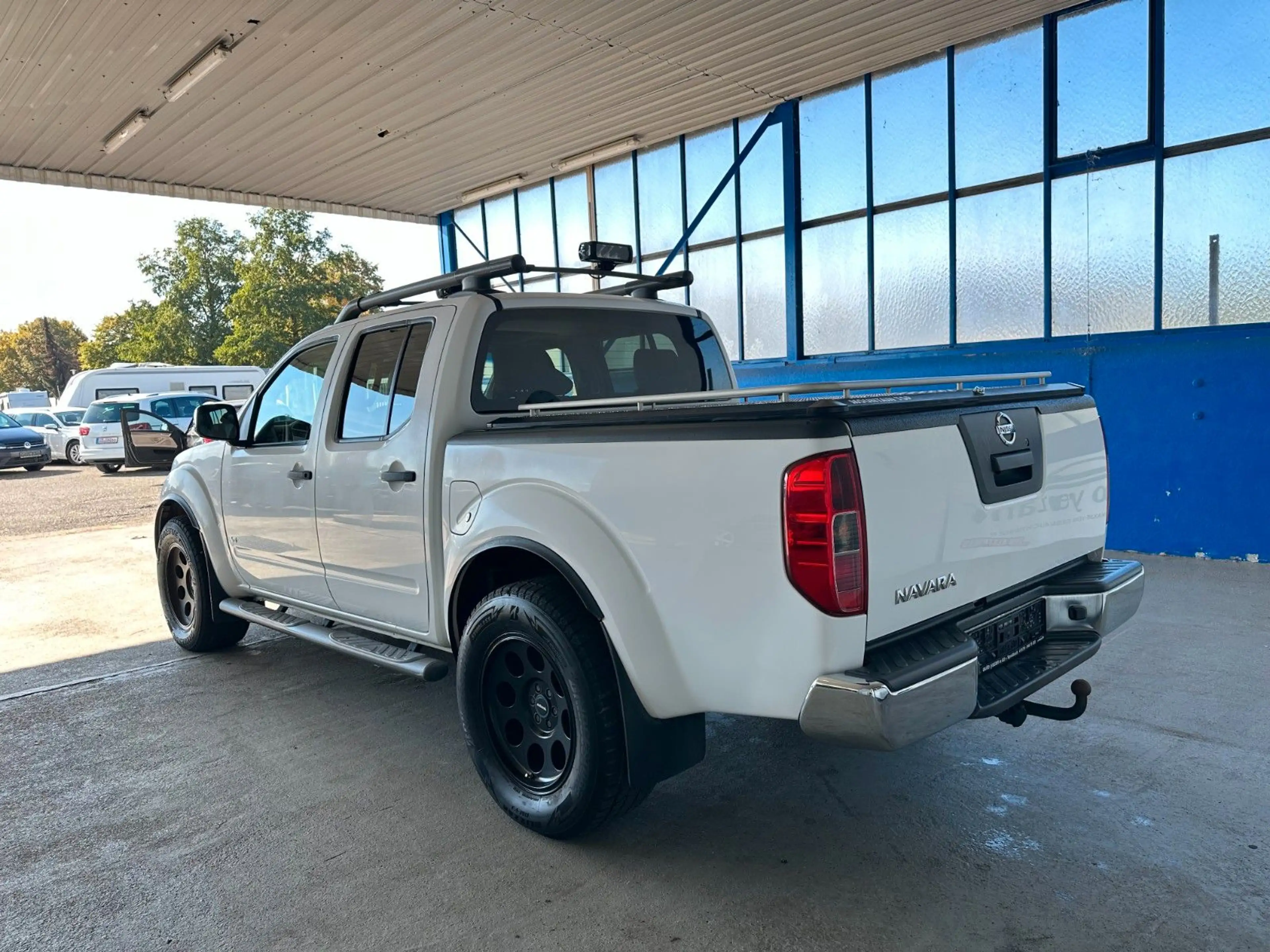 Nissan Navara Pickup Double Cab LE V6 4X4 / Kamera /SHZ — photo 4