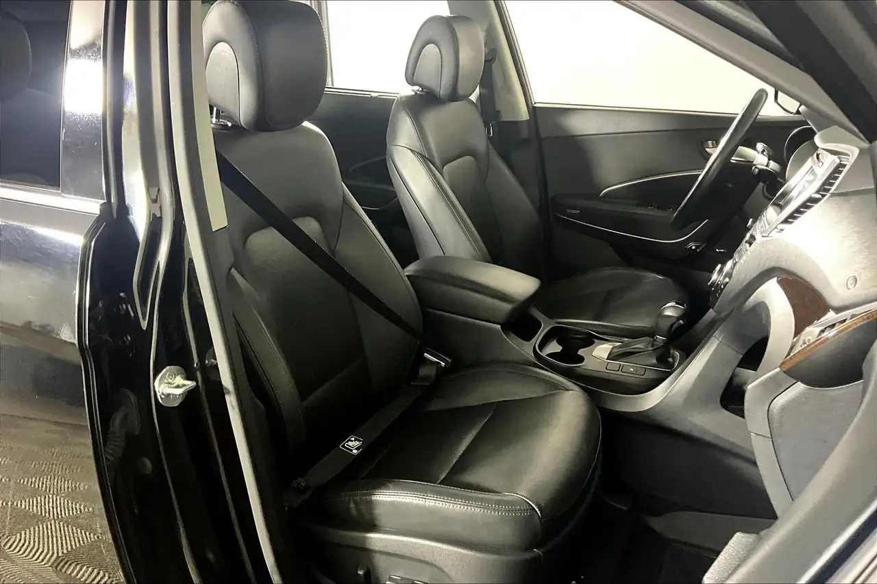 Hyundai SANTA FE снимка Hyundai SANTA FE