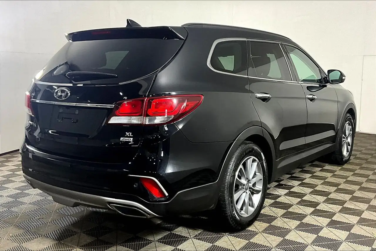 Hyundai SANTA FE снимка Hyundai SANTA FE