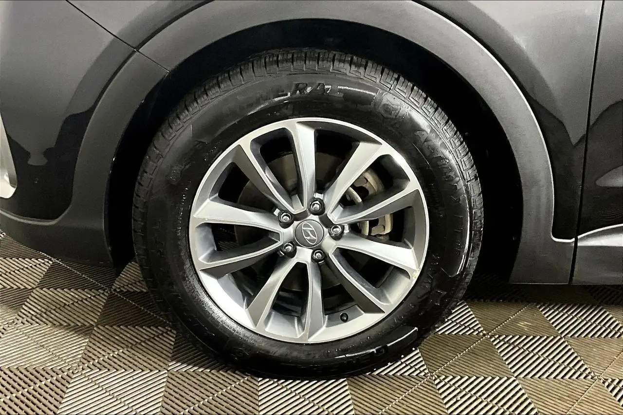 Hyundai SANTA FE снимка Hyundai SANTA FE