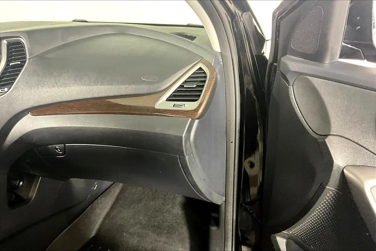 Hyundai SANTA FE снимка Hyundai SANTA FE