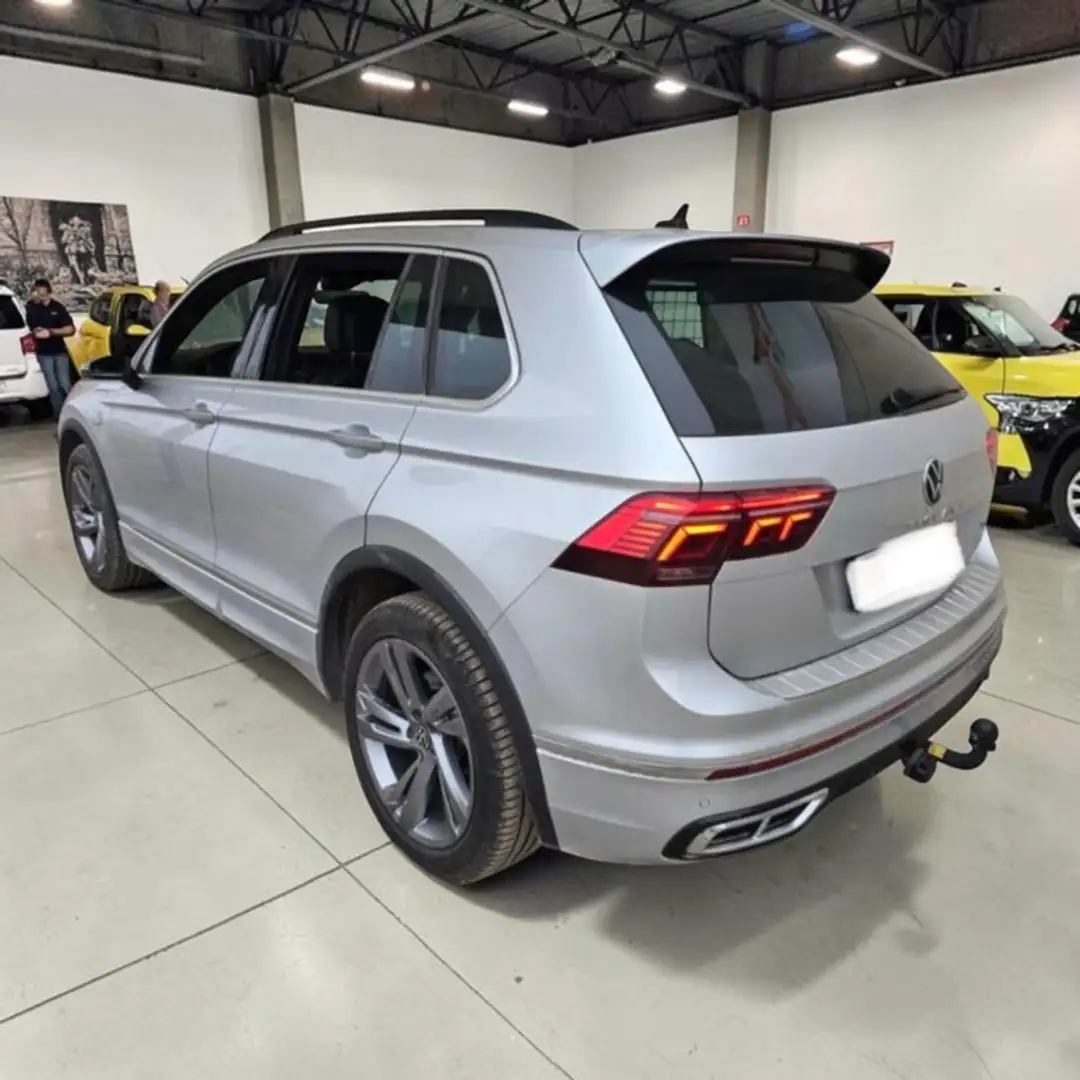 Volkswagen Tiguan 1.4 eHibrid R-Line 180kW Gris - 2