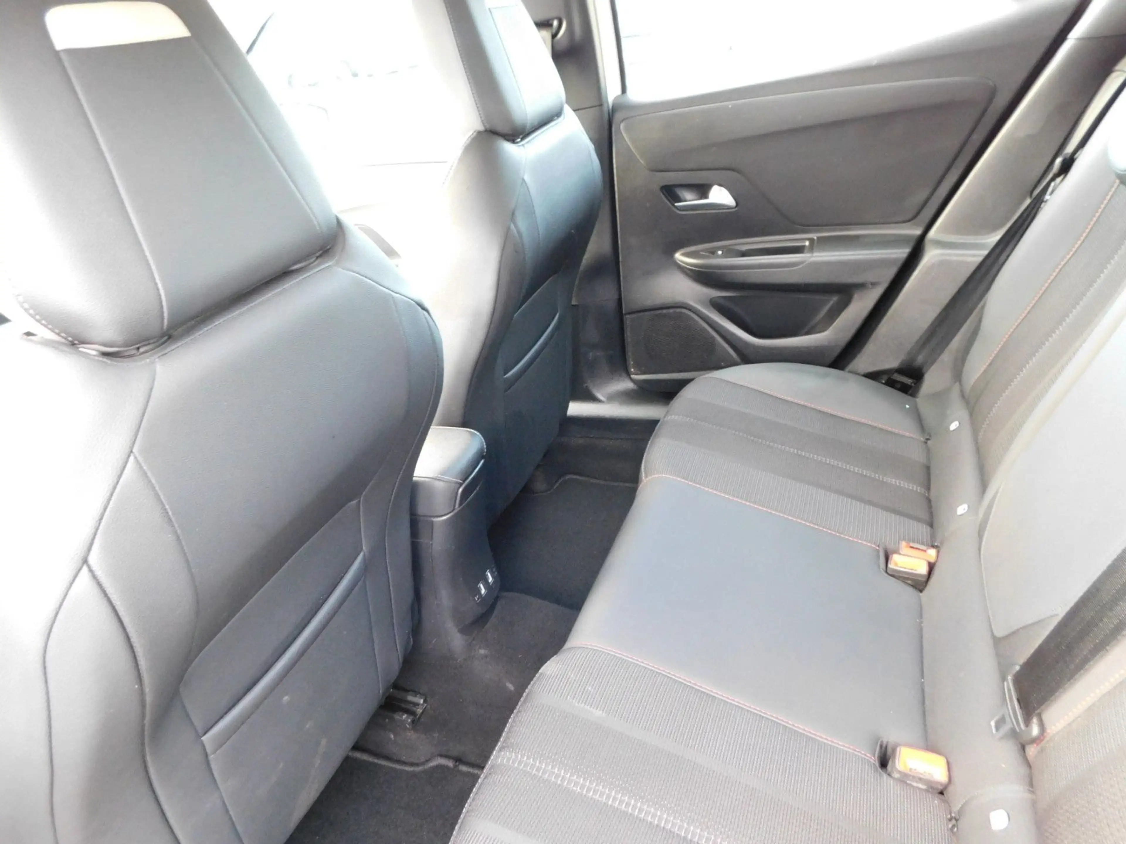 Opel Mokka Elegance Automatik — photo 12