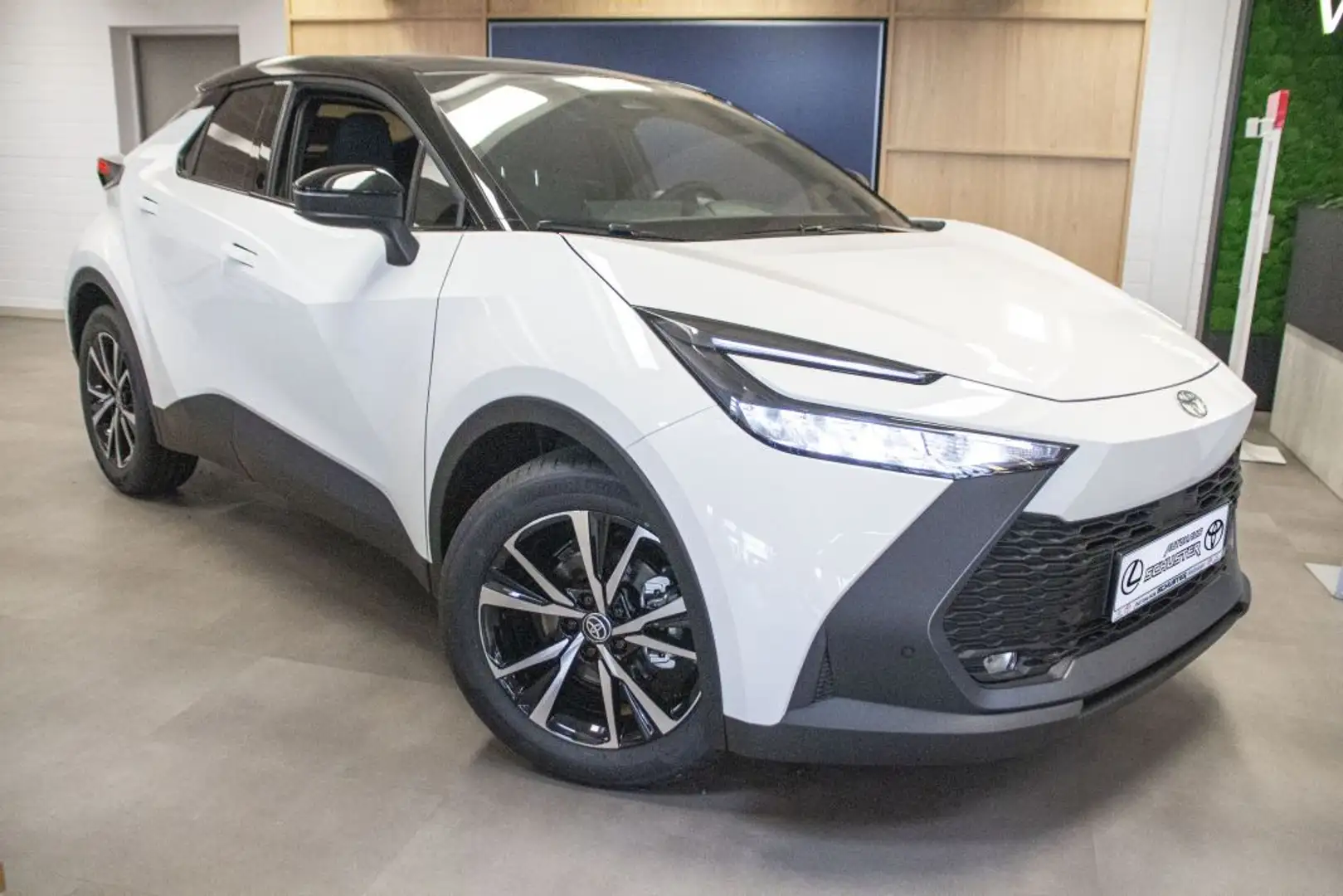 Toyota C-HR 1.8 Hybrid Teamplayer Blanc - 2
