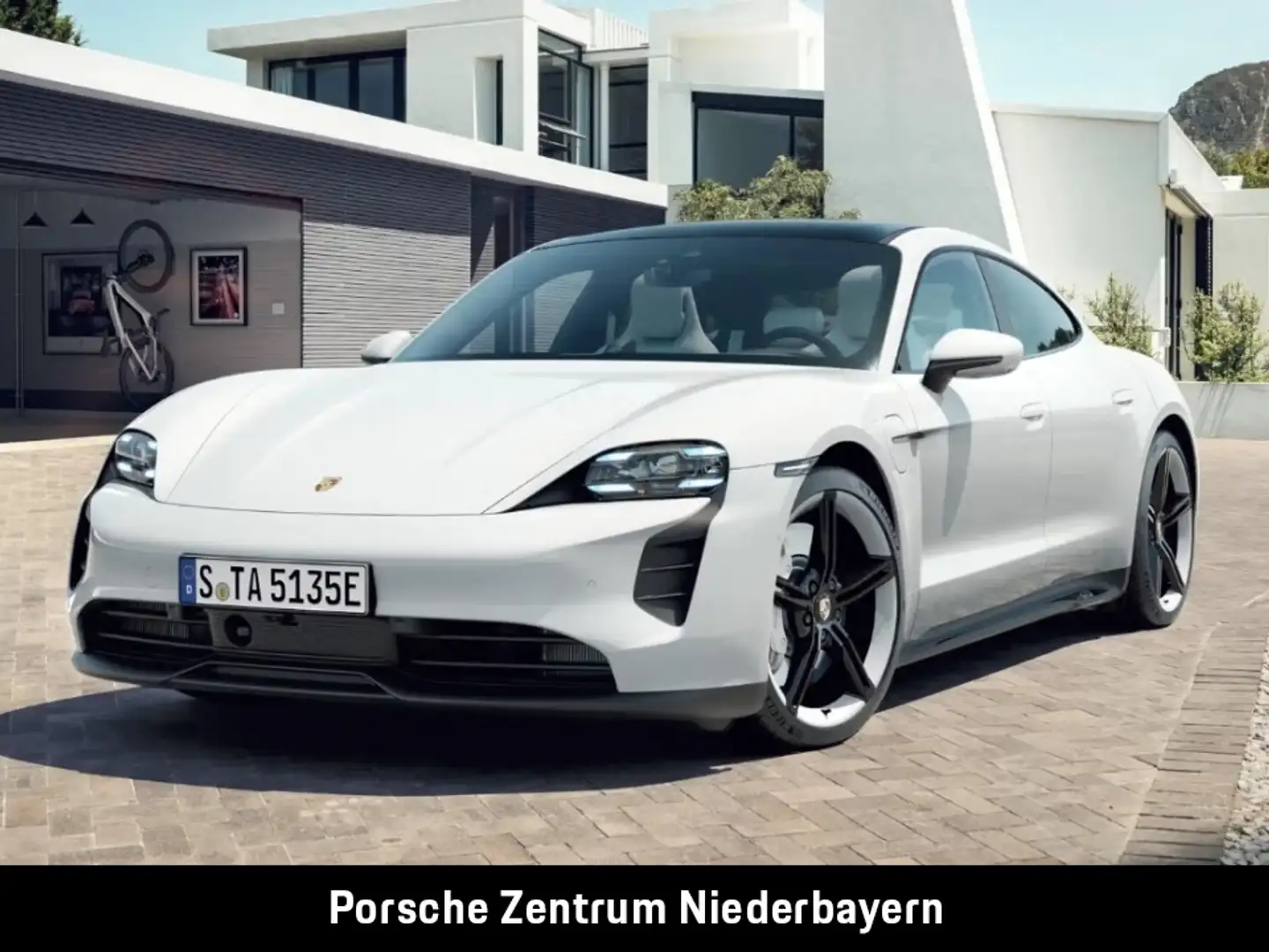 Porsche Taycan GTS | On-Board Lader 22 kW | BOSE | Weiß - 1