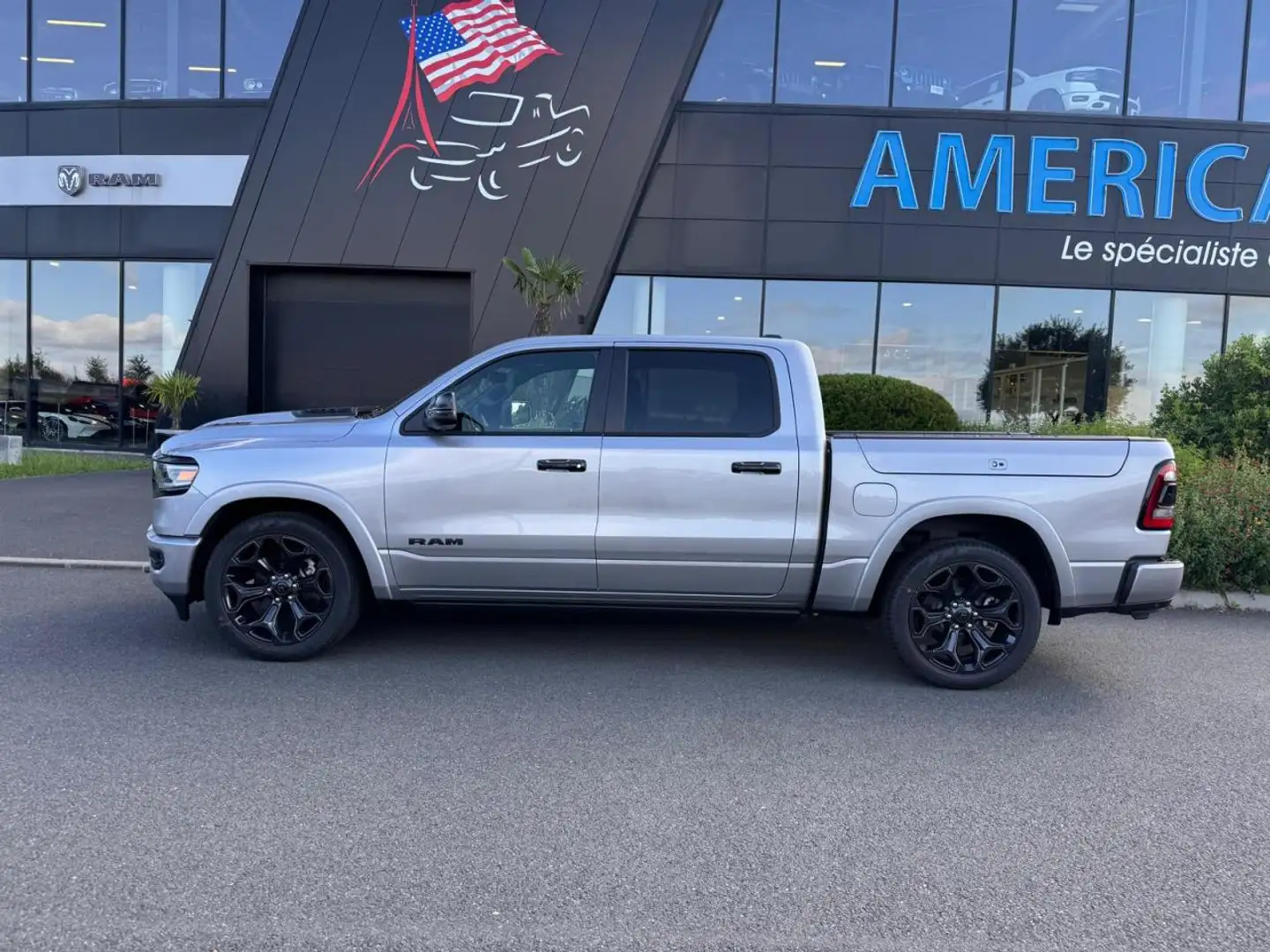 Dodge RAM 1500 CREW LIMITED NIGHT EDITION RAMBOX etorque Gris - 2