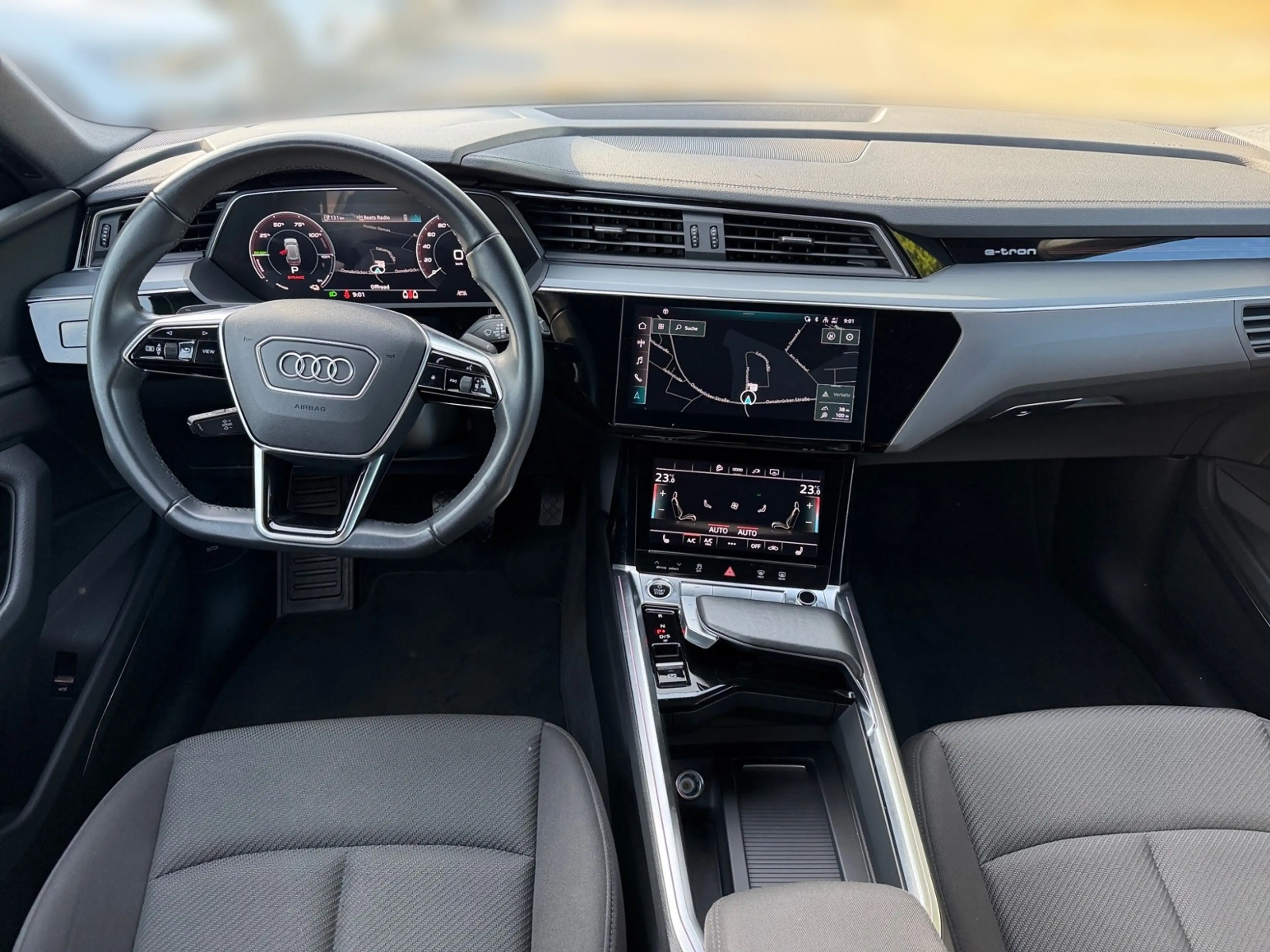 Audi e-tron 55 QUATTRO S-LINE 95 kWh +360° +B&O +LED +VIRTUAL — photo 11
