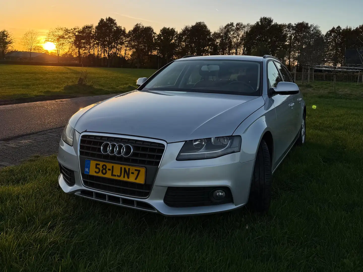 Audi A4 A4 1.8 TFSI Pro L. bns Zilver - 2