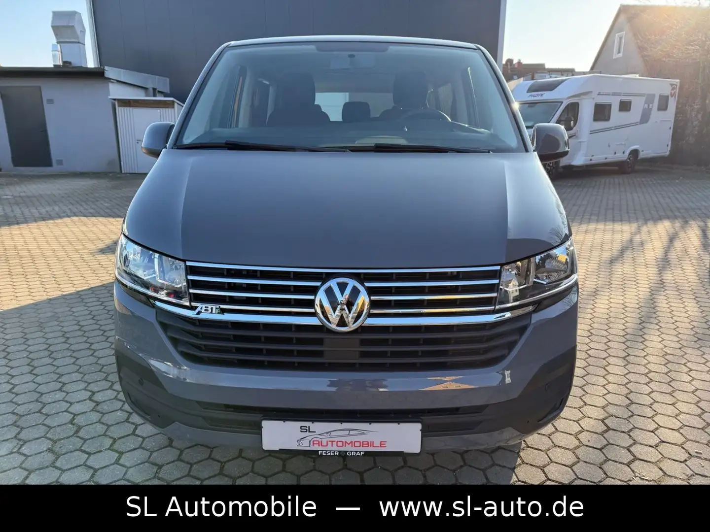 Volkswagen T6 Caravelle T6.1 ABT E-Caravelle DSG 8-Sitzer Grau - 2