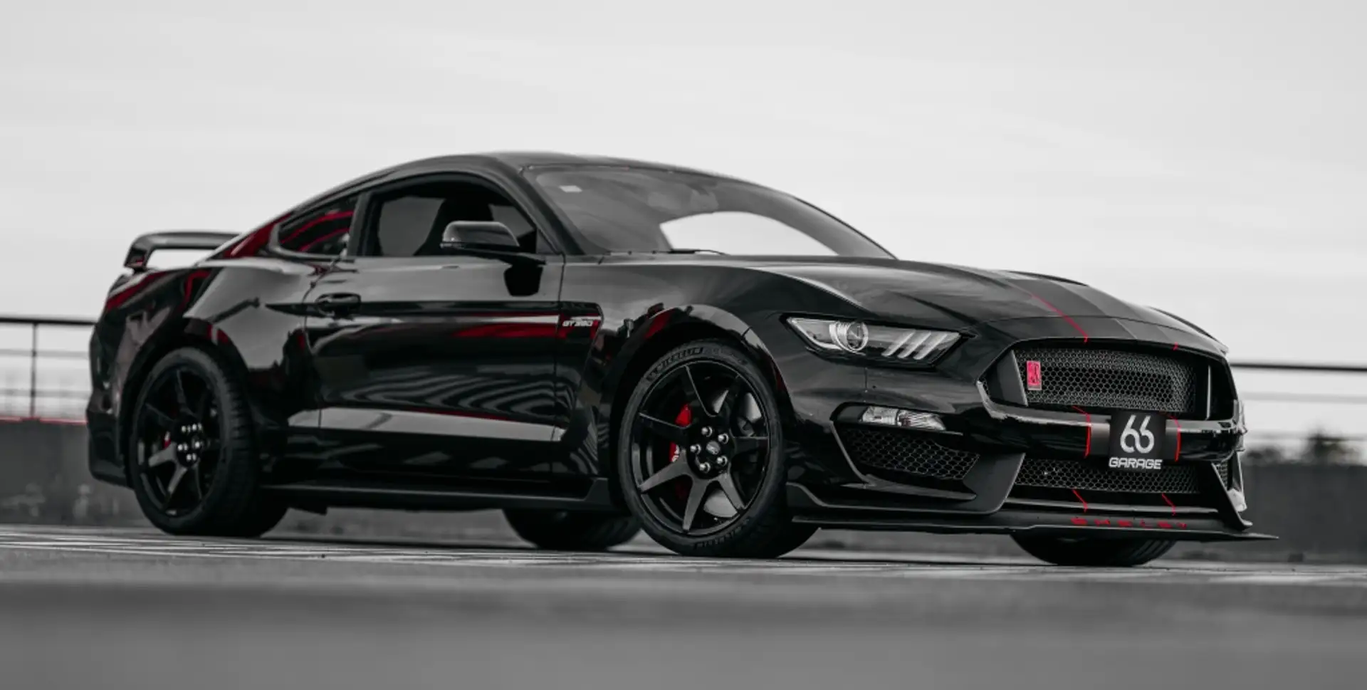 Ford Mustang Shelby GT350R Noir - 2