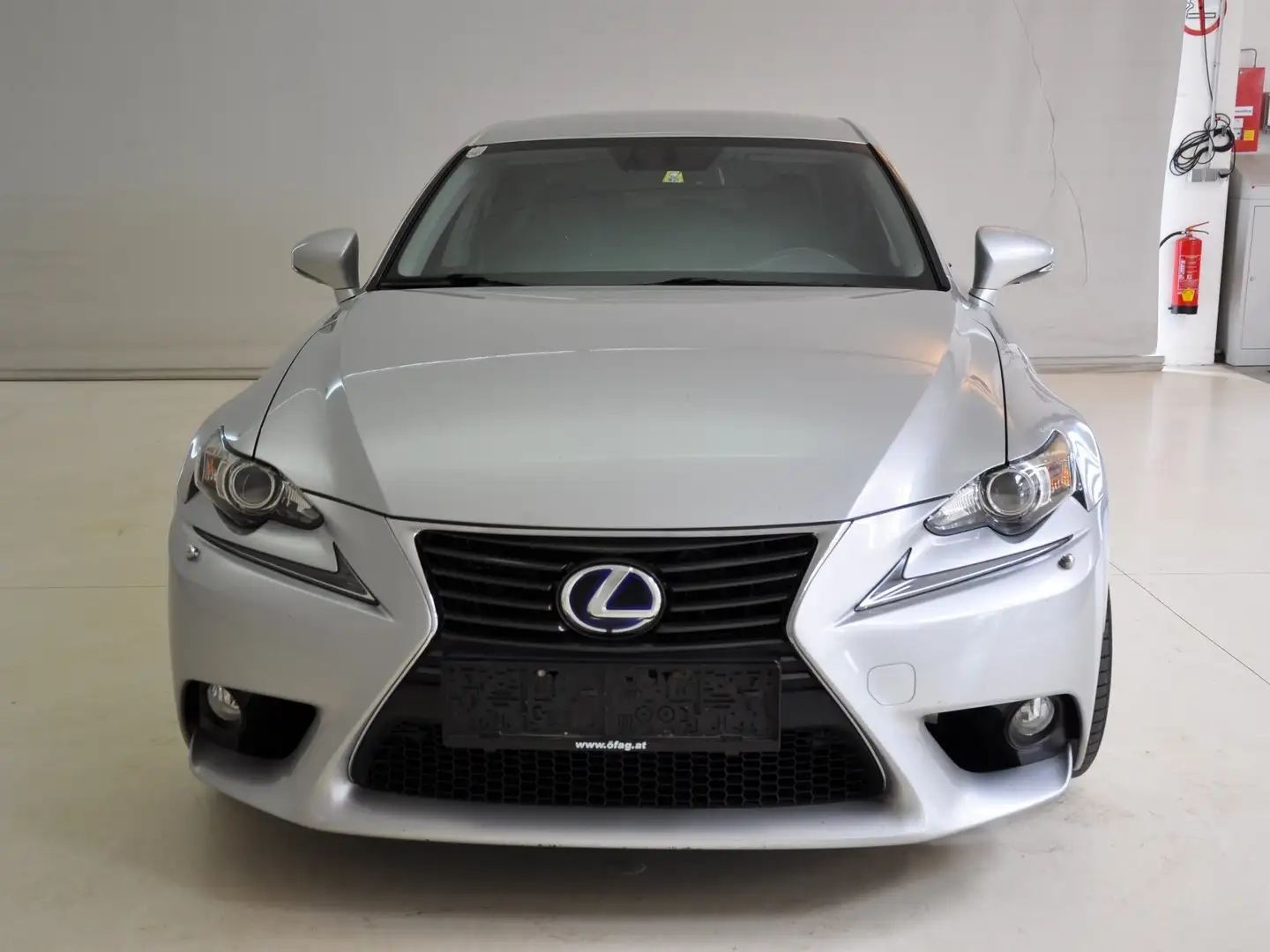 Lexus IS 300 300h - 1