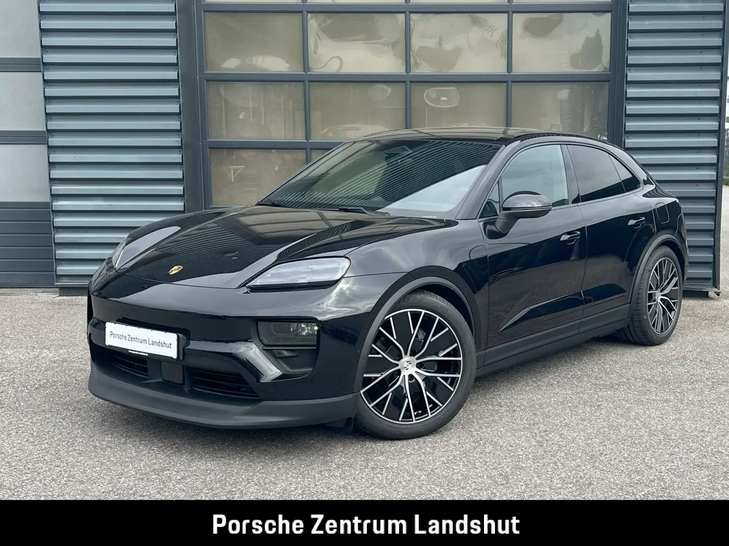 Porsche Macan 4 | Beifahrerdisplay | Surround View | Black - 1