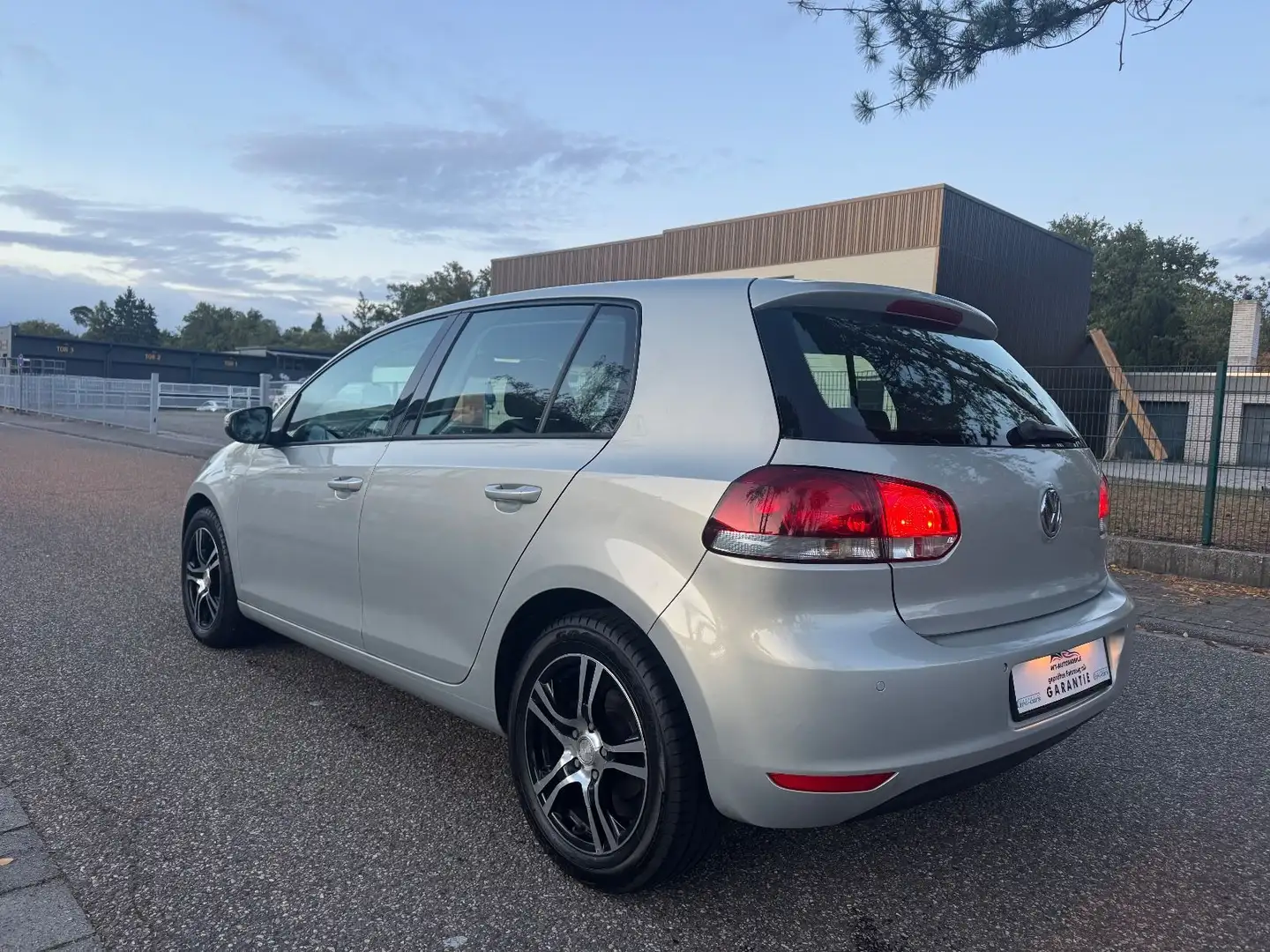 Volkswagen Golf VI Comfortline TÜV NEU Garantie Sitzheizung Argento - 2