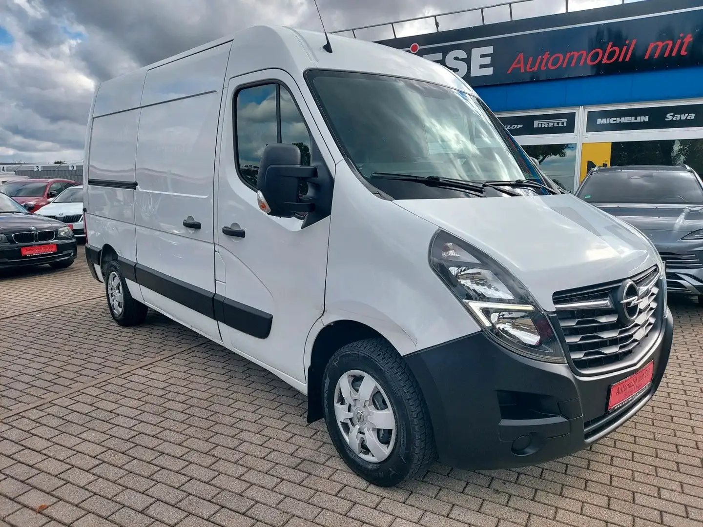 Opel Movano B Kasten Kombi HKa L2H2 3,5t Klima Weiß - 1